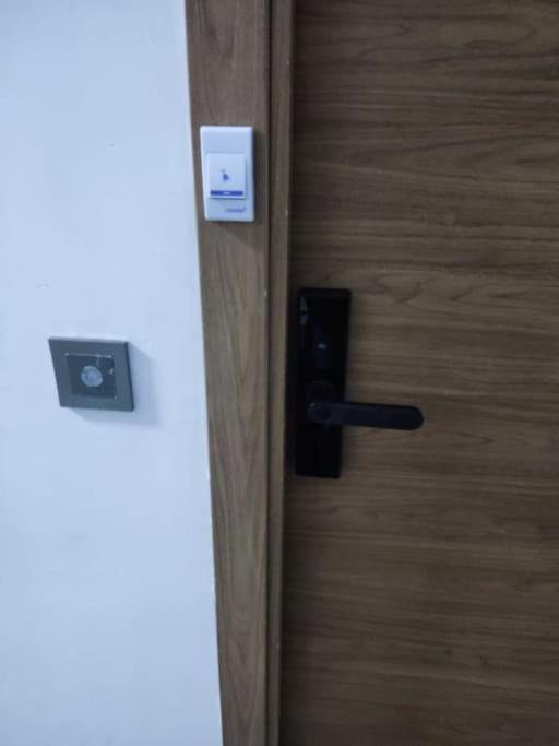 Superbe Appartement Avec Parking Gratuit Et Garde Dakar Exterior photo