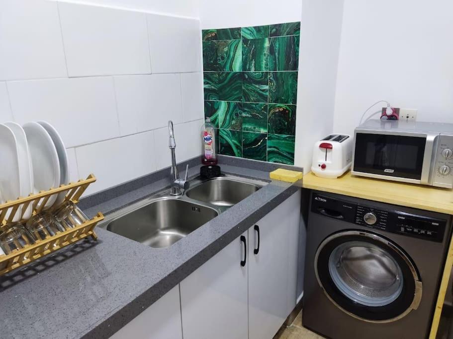 Superbe Appartement Avec Parking Gratuit Et Garde Dakar Exterior photo