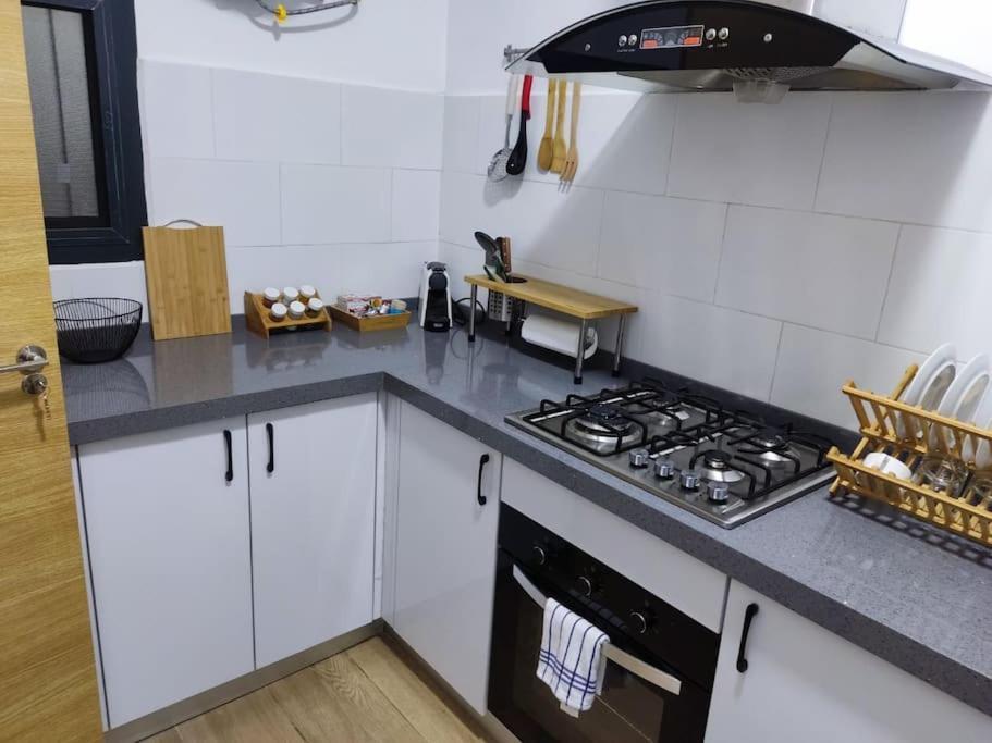 Superbe Appartement Avec Parking Gratuit Et Garde Dakar Exterior photo